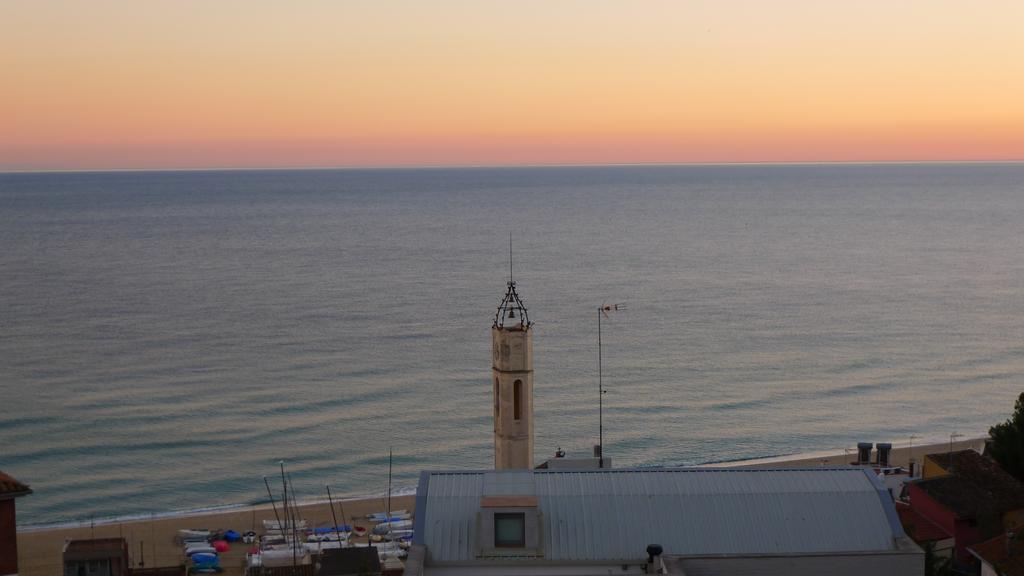 Carmen Seaview & Beach - Apartment Montgat Room photo
